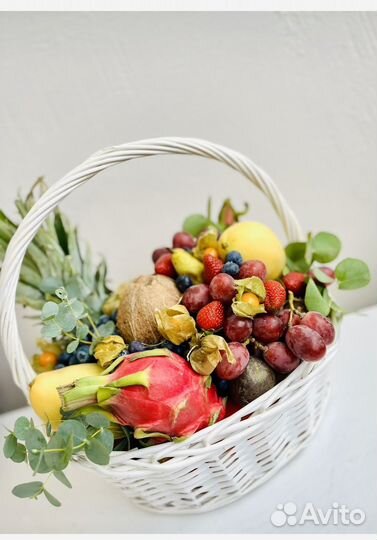 Фруктовая корзина на новый год