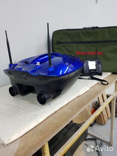 Прикормочный кораблик с gps и эхо лотом Waymarine