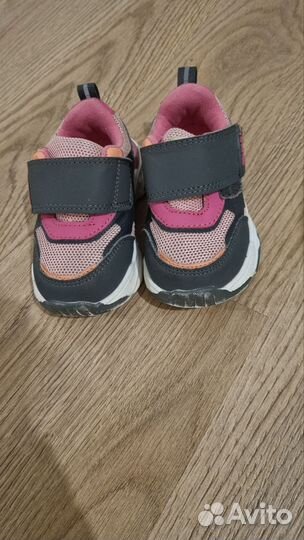 Кроссовки детские to