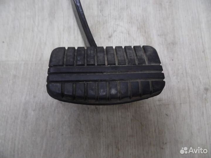 Педаль тормоза Mitsubishi Lancer 9