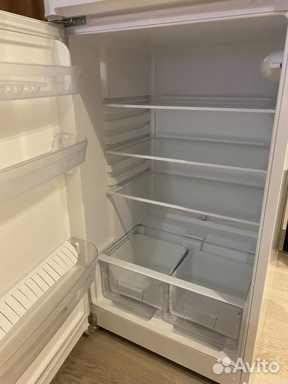 Холодильник indesit