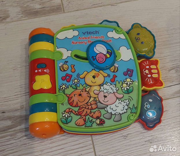 Развивающие игрушки (книга нс англ.языке)