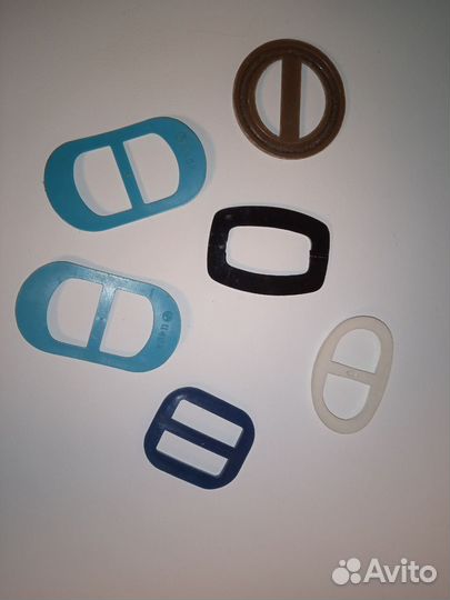 Пряжка двухщелевая регулировочная пластиковая