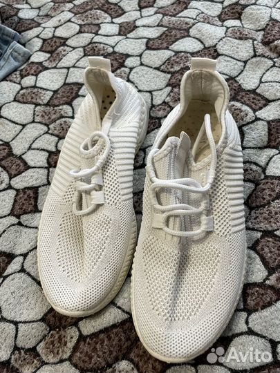 Продам кроссовки