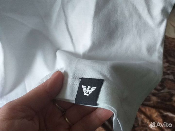 Футболка новая бренд armani