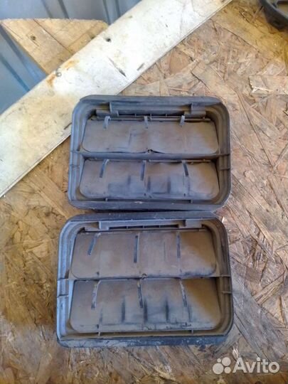 Клапан вентиляции салона Renault Logan 2