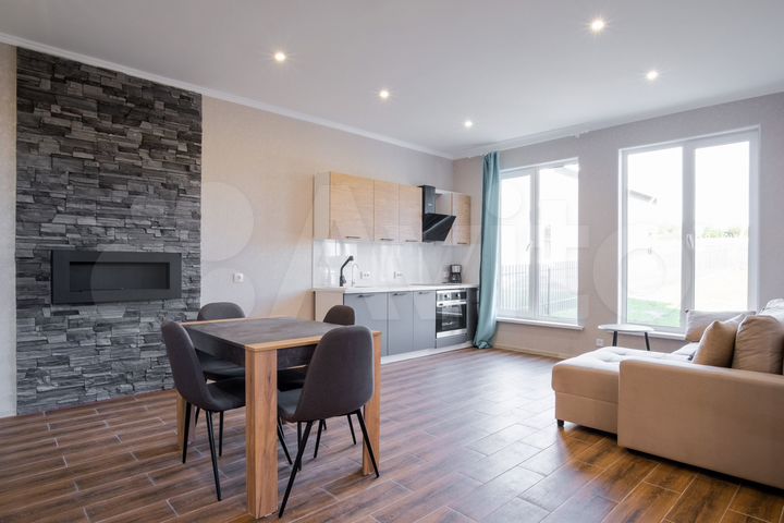 Дом 196 м² на участке 7,5 сот.