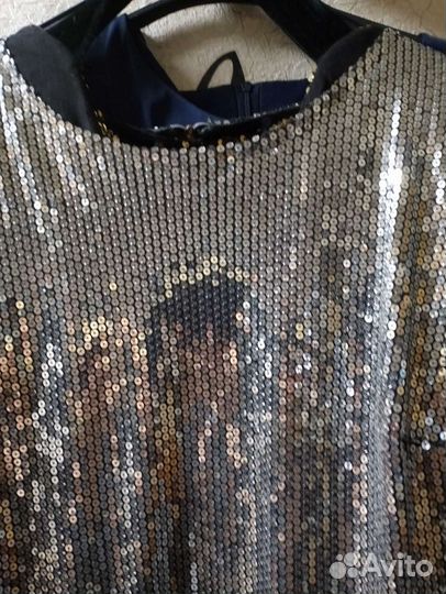 Платье с паетками