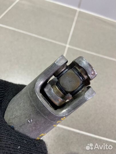 Карданчик рулевой Audi A4 2002 г