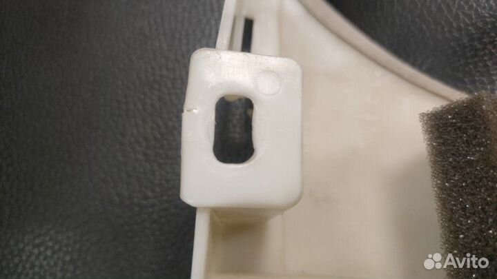 Обшивка стойки задняя правая Audi A8 D3 6.0 BHT