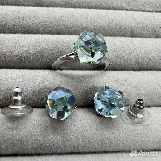 Комплект Swarovski пусеты и колечко