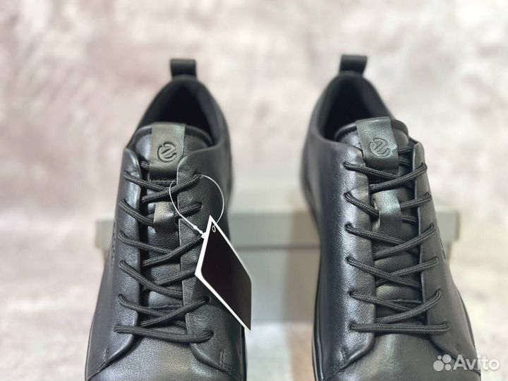 Кроссовки Ecco lux