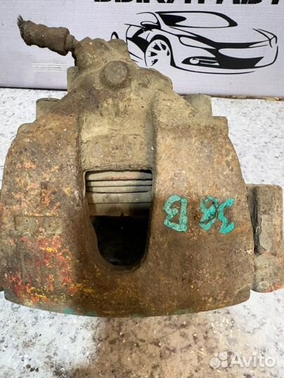 Суппорт передний правый Mazda 3 BK