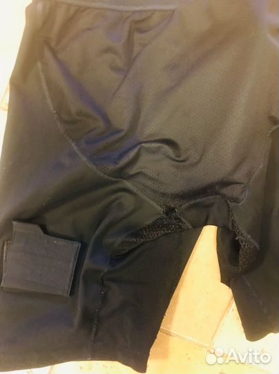 Хоккейная защита паха