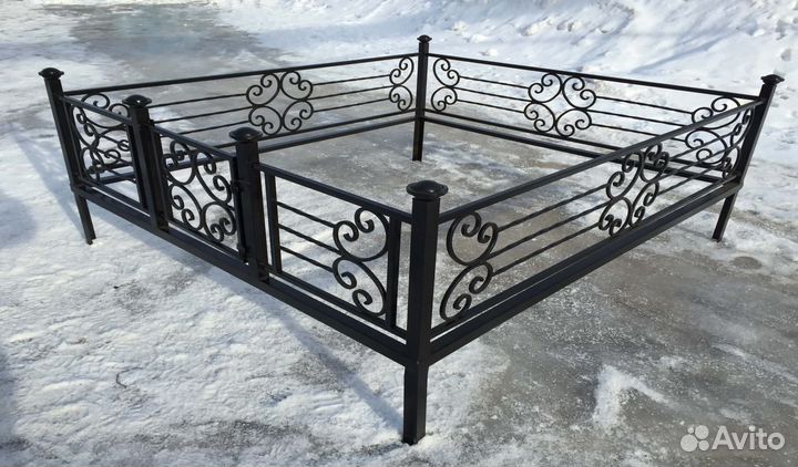 Ограды на кладбище и кованые декоративные ограды