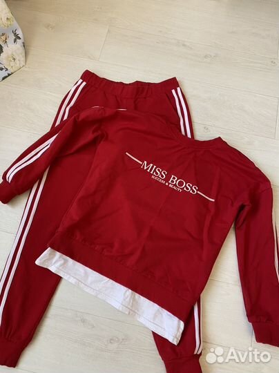 Спортивный костюм женский