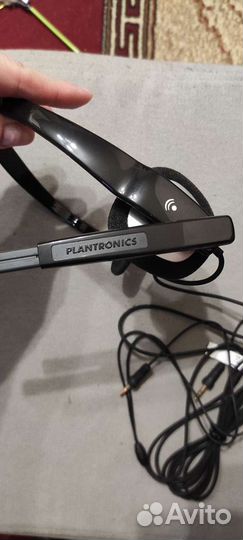 Проводная гарнитура (наушники)