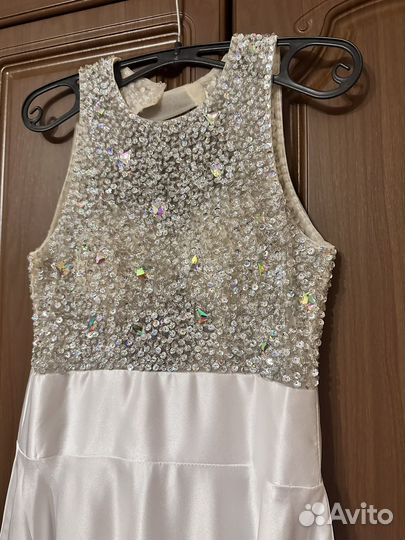 Платье вечернее