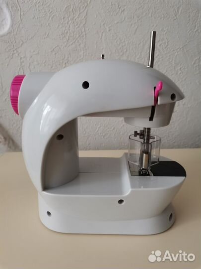 Машинка швейная Barbie