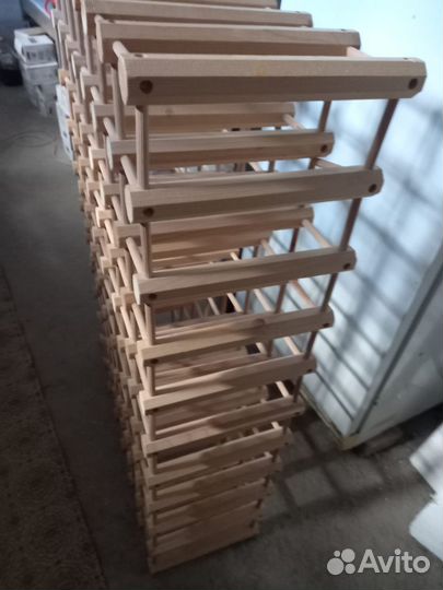 Винный шкаф из дерева