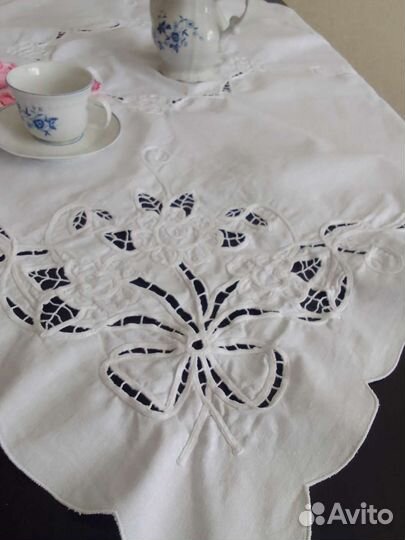 Скатерть чайная, винтаж Европа, кружево