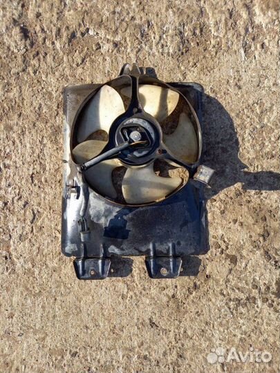 Вентилятор охлаждения Mitsubishi Carisma