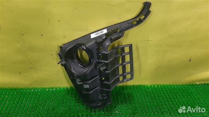 Накладка противотуманной фары передняя левая Kia