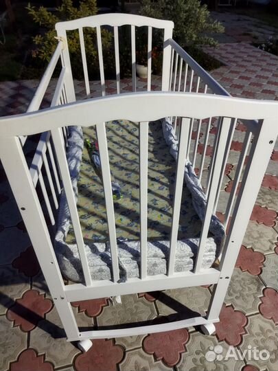 Детская кроватка