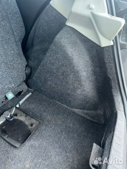 Обшивка багажника правая Nissan Micra K12 хэтчбек