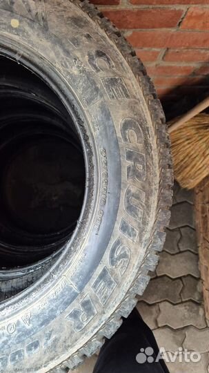 Bridgestone Ice Cruiser 7000 215/65 R16