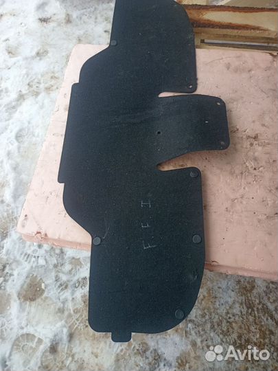 Обшивка багажника Ford Focus 1