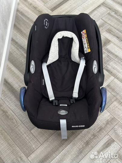 Автокресло люлька maxi cosi cabriofix