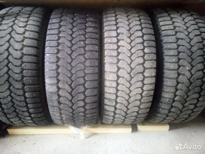 Yokohama 104ZR 255/60 R17