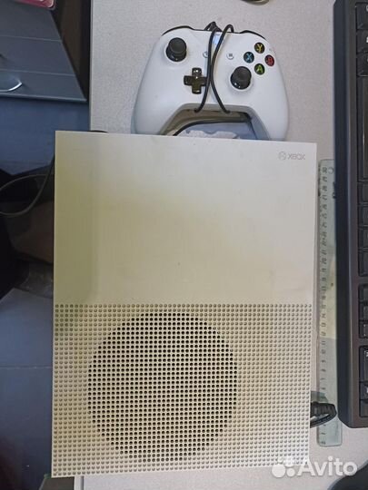 Игровая приставка Microsoft xbox One S 500GB