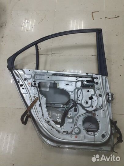 Дверь задняя левая Nissan Primera HP12