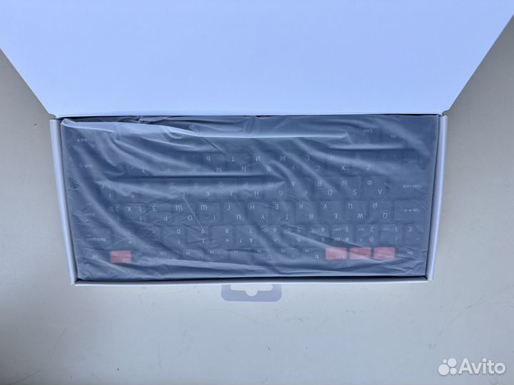 Новая беспровадная клавиатура Samsung