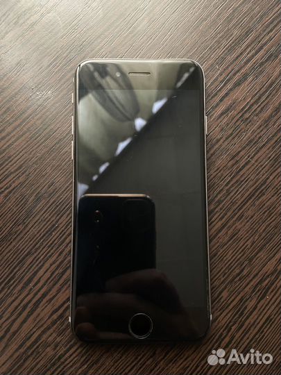 Телефон iPhone 6