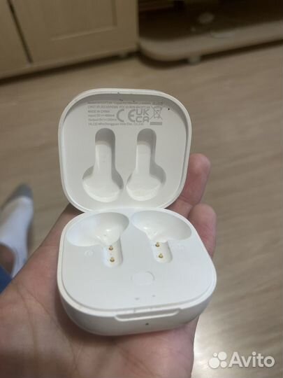 Кейс для наушников QCY