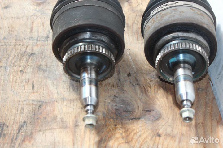 Передние привода на Lincoln Navigator 2 2005г