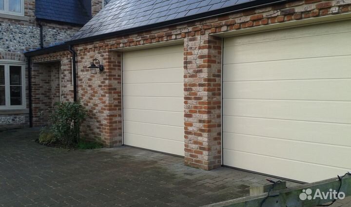 Секционные ворота