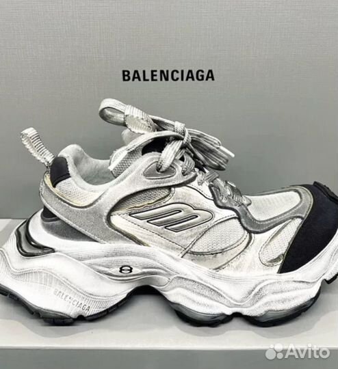 Balenciaga Cargo