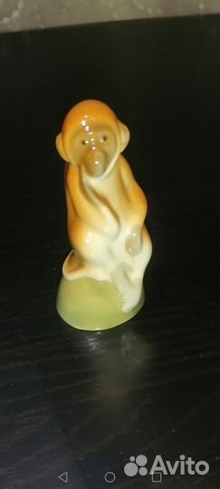 Фарфоровая статуэтка обезьянка лфз
