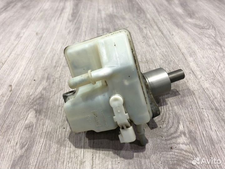 Главный тормозной цилиндр Ford C-Max aoda 2004