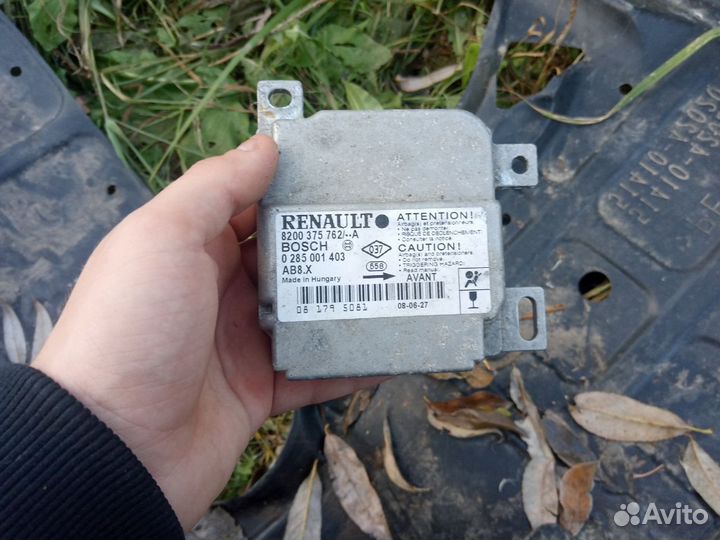 Блок управления аирбаг airbag Renault Symbol 2