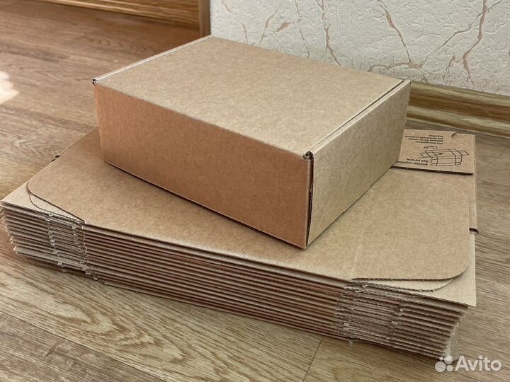 Подарочная коробка 22*16*8