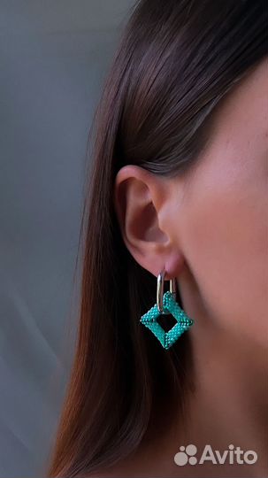 Серьги ромбы из бисера