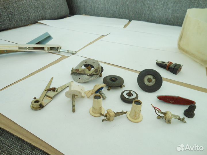 Запчасти от лампового проигрывателя пластинок 50х