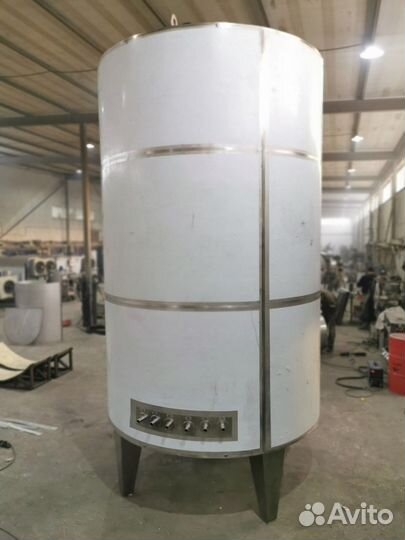 Ёмкость нержавеющая для вина и др.напитков 1000