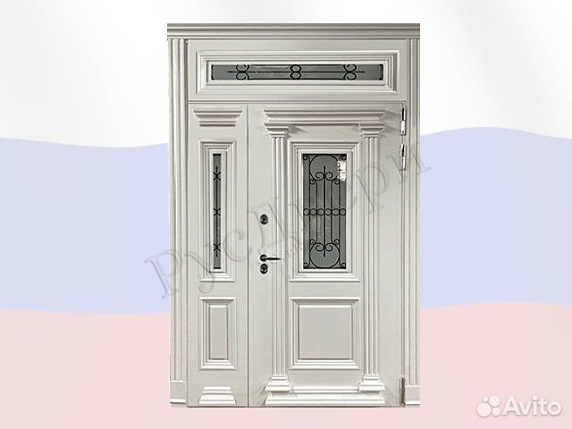 Элитная входная дверь с фрамугой и стеклом