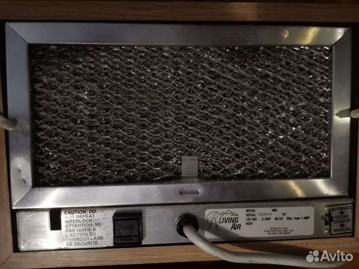 Озонатор воздуха / генератор living AIR model 880
